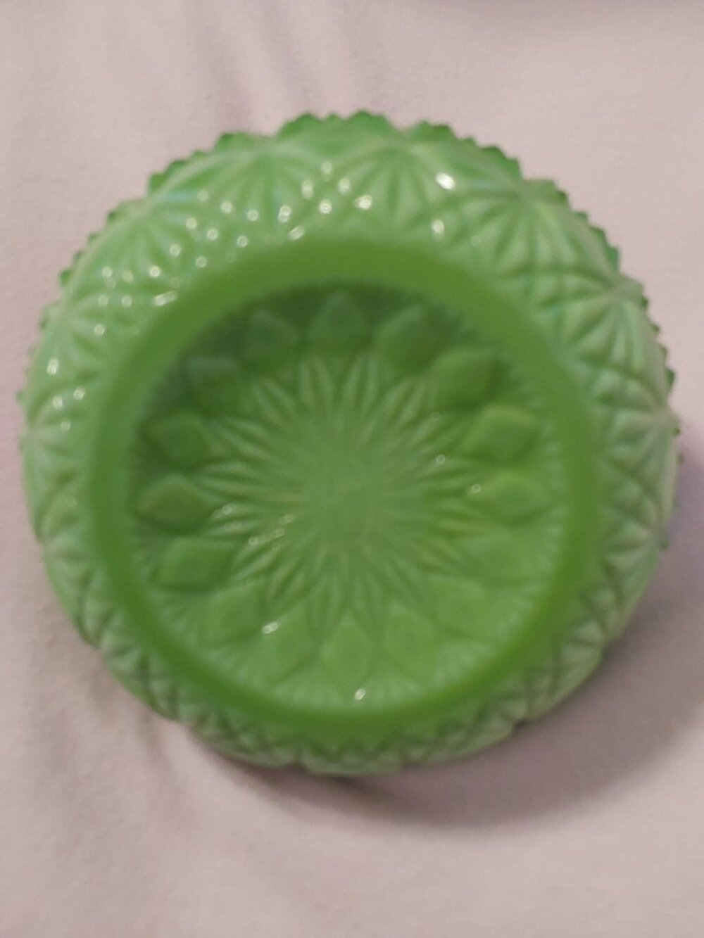VINTAGE GREEN FENTON RING HOLDER TRAY, GORGEOUS LIKE NEW